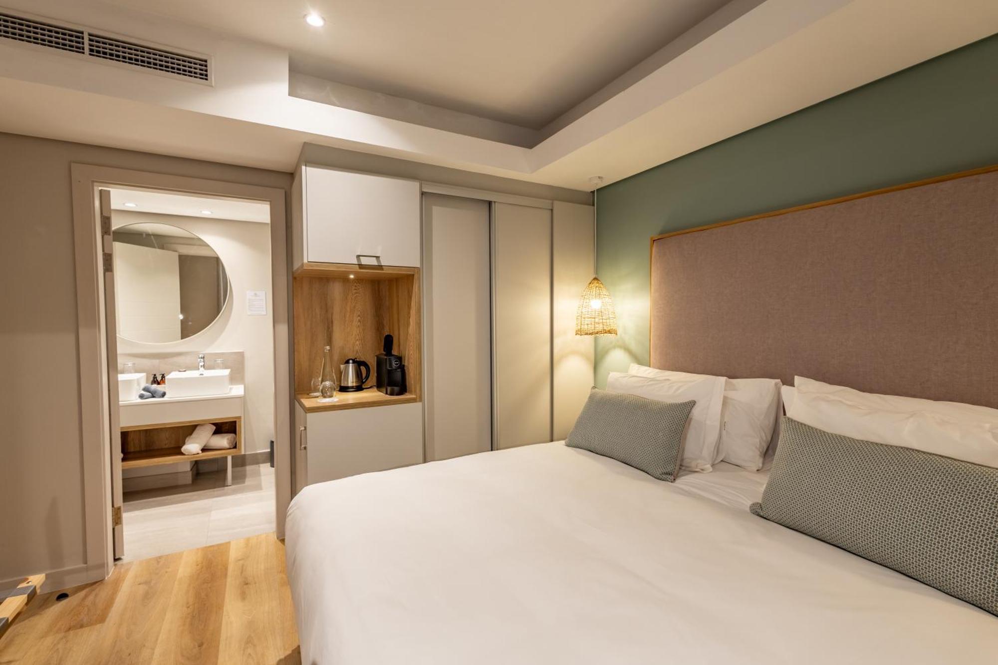 Plett Quarter Hotel - Lion Roars Hotels & Lodges Plettenberg Bay Bagian luar foto