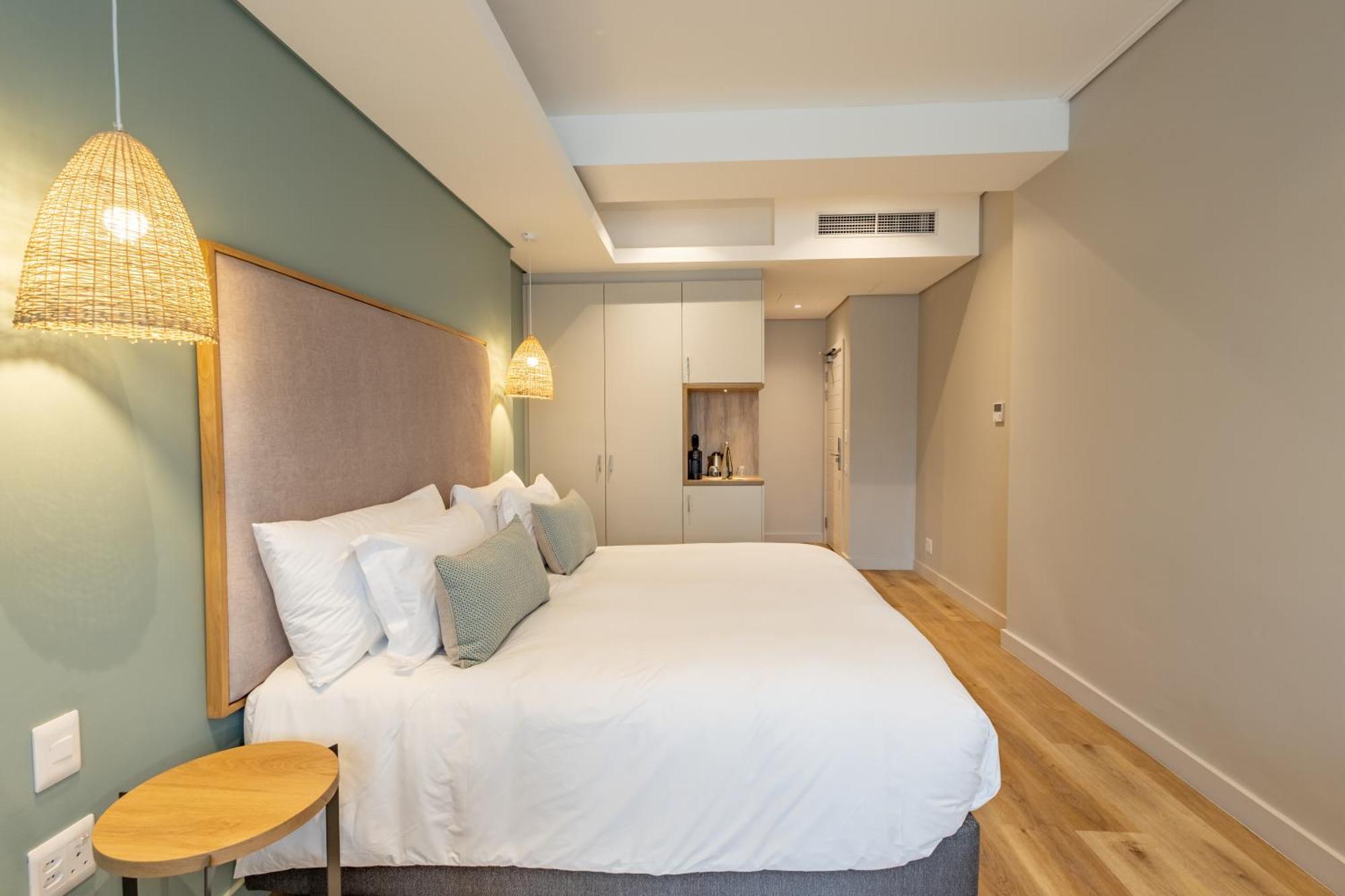 Plett Quarter Hotel - Lion Roars Hotels & Lodges Plettenberg Bay Ruang foto