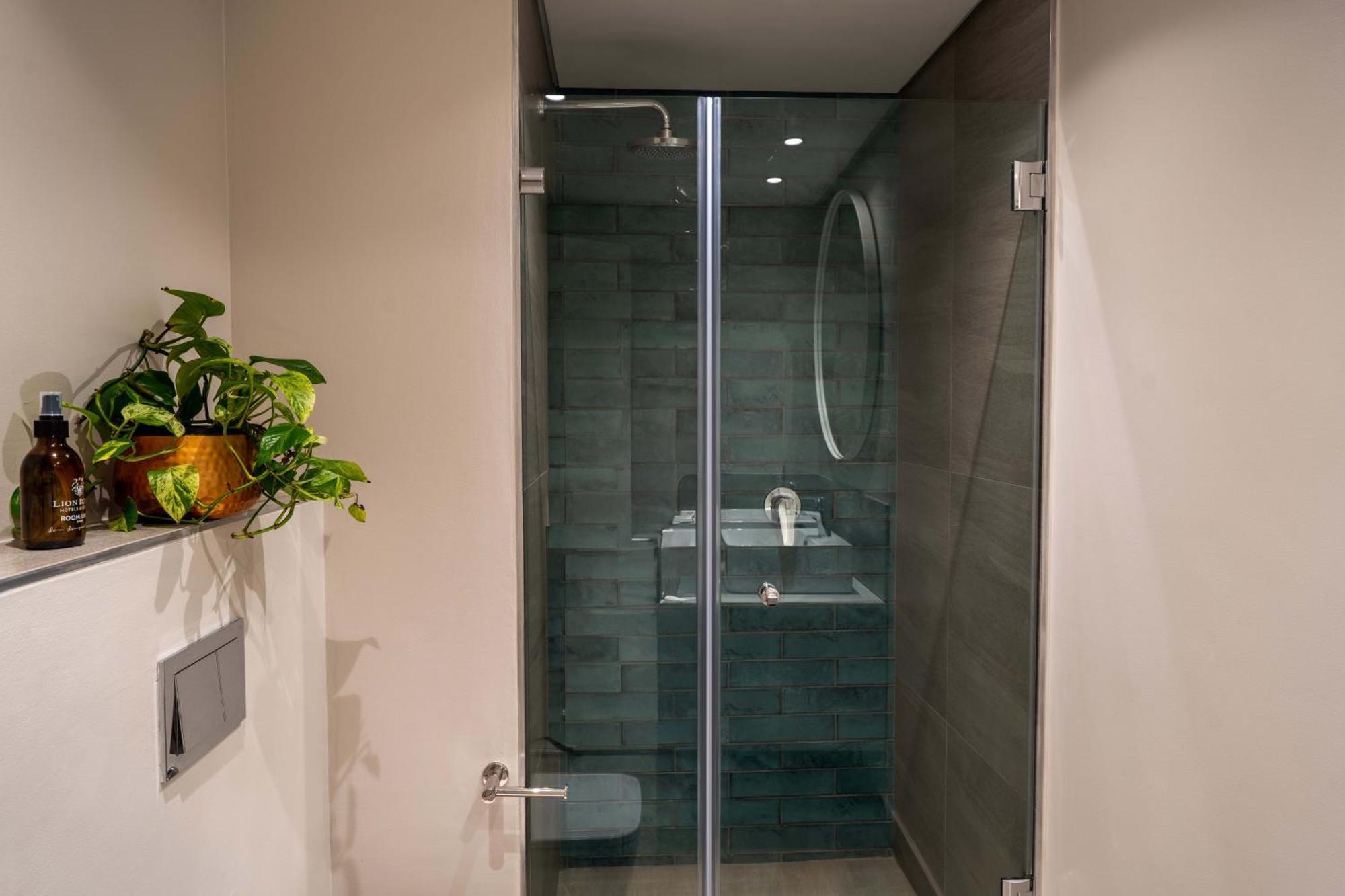 Plett Quarter Hotel - Lion Roars Hotels & Lodges Plettenberg Bay Bagian luar foto